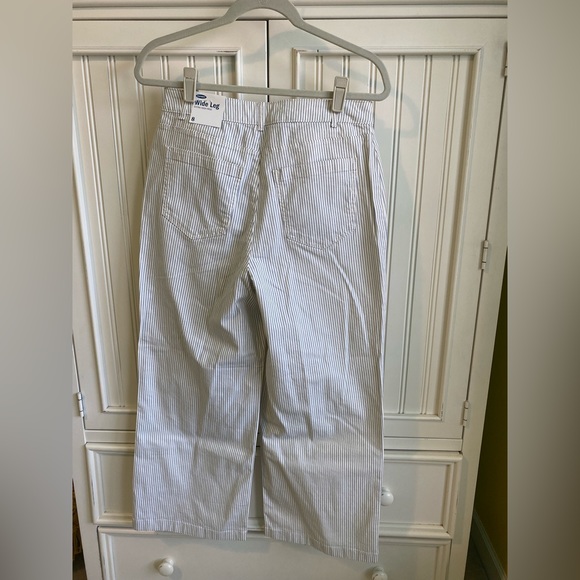 Old Navy- Wide Leg, High Rise Pants. - Picture 2 of 2
